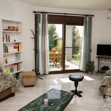 Villa Modern Near The Sea *