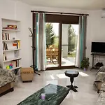 Villa Modern Near The Sea *